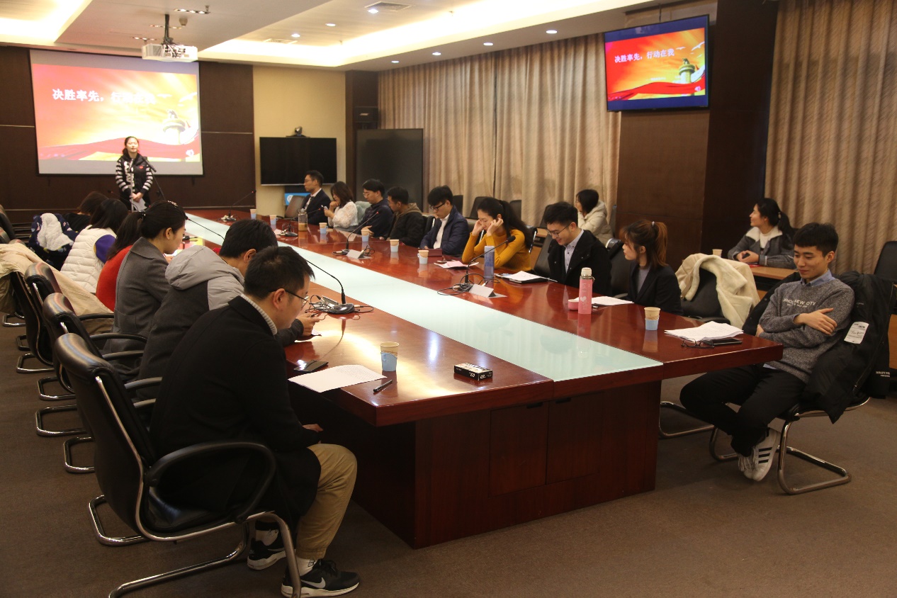 半岛app官网-大连一方团结一心备战，决胜关键比赛